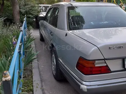 Mercedes-Benz E 230 1992 года за 2 200 000 тг. в Шымкент – фото 7