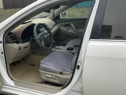 Toyota Camry 2007 года за 4 800 000 тг. в Уральск – фото 3