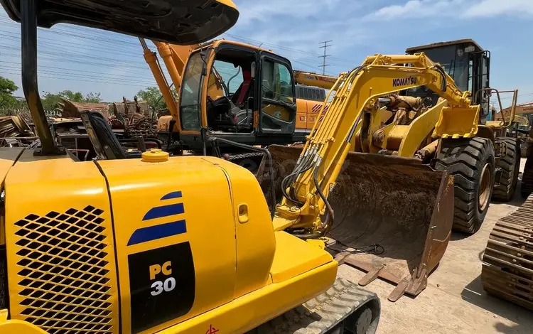 Komatsu  PC30 2005 года за 8 500 000 тг. в Алматы