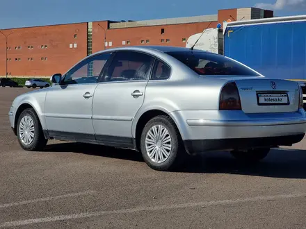 Volkswagen Passat 2005 года за 2 500 000 тг. в Астана – фото 11