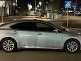 Lexus ES 300h 2013 года за 8 500 000 тг. в Атырау – фото 4