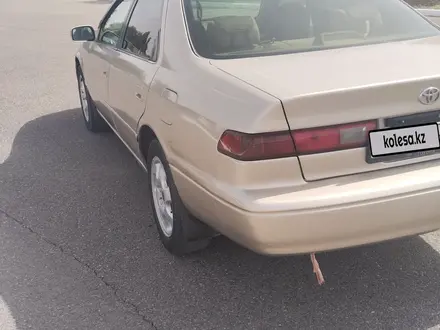 Toyota Camry 1997 года за 2 700 000 тг. в Тараз – фото 3