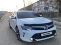 Toyota Camry 2015 года за 11 000 000 тг. в Атырау – фото 10