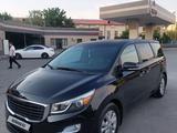 Kia Carnival 2017 года за 10 000 000 тг. в Шымкент