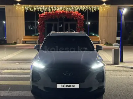 Hyundai Santa Fe 2019 года за 10 500 000 тг. в Астана – фото 4