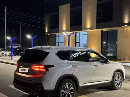 Hyundai Santa Fe 2019 года за 10 500 000 тг. в Астана – фото 10