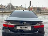 Toyota Camry 2015 года за 12 000 000 тг. в Актобе – фото 3