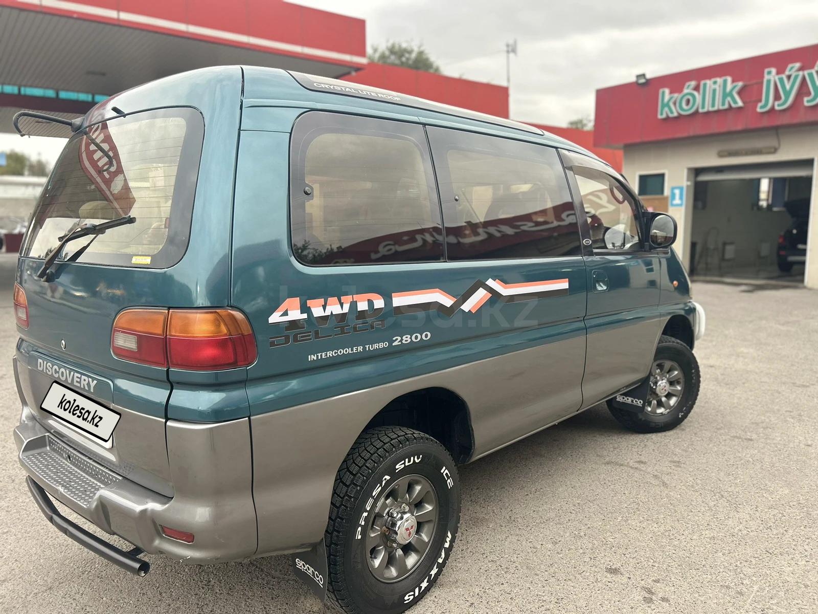 Mitsubishi Delica 1994 г.