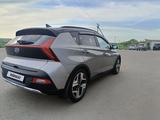 Hyundai Bayon 2023 года за 7 680 000 тг. в Петропавловск – фото 2