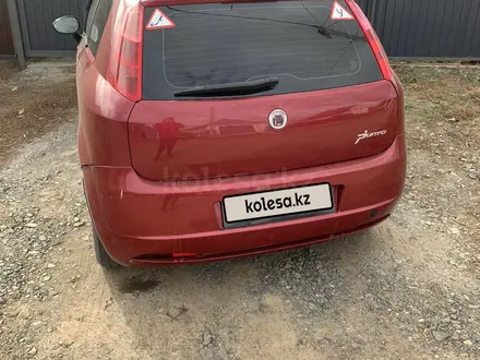 Fiat Punto 2008 года за 3 000 000 тг. в Уральск – фото 3