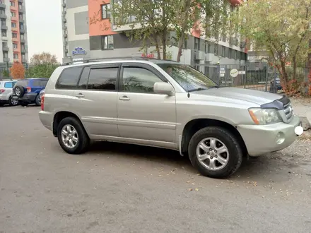 Toyota Highlander 2003 года за 5 100 000 тг. в Алматы – фото 2