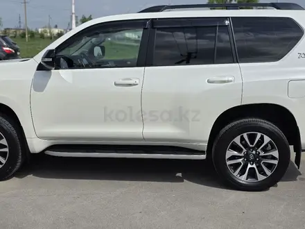 Toyota Land Cruiser Prado 2021 года за 34 000 000 тг. в Алматы – фото 12