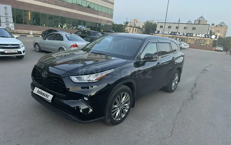 Toyota Highlander 2020 года за 18 300 000 тг. в Астана