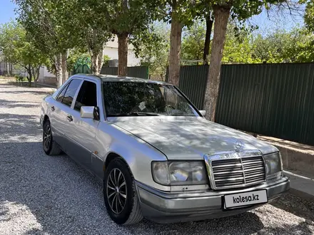 Mercedes-Benz E 200 1990 года за 1 500 000 тг. в Туркестан