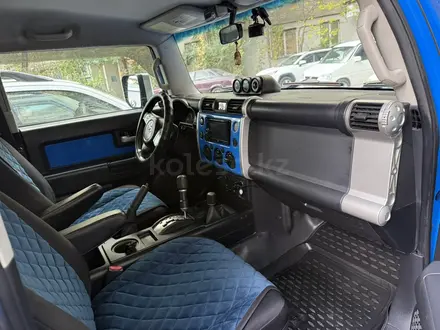 Toyota FJ Cruiser 2006 года за 15 000 000 тг. в Алматы – фото 22