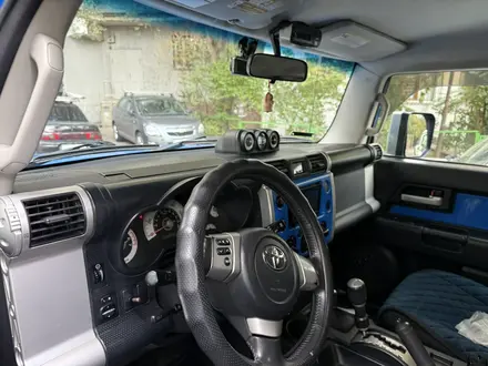 Toyota FJ Cruiser 2006 года за 15 000 000 тг. в Алматы – фото 23