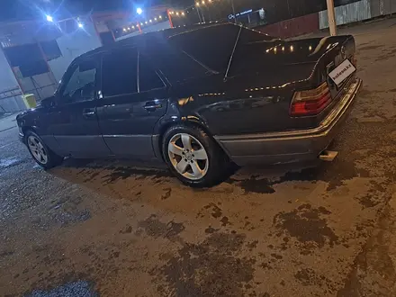 Mercedes-Benz E 220 1995 года за 1 500 000 тг. в Туркестан – фото 7