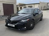 Toyota Camry 2018 года за 10 599 000 тг. в Кокшетау – фото 2