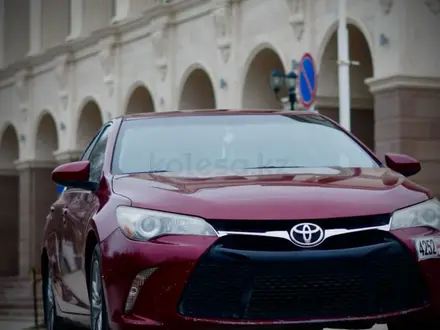 Toyota Camry 2017 года за 6 700 000 тг. в Актобе – фото 13