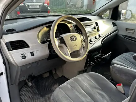 Toyota Sienna 2011 года за 8 700 000 тг. в Атырау – фото 7