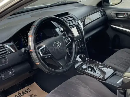 Toyota Camry 2015 года за 12 500 000 тг. в Семей – фото 5