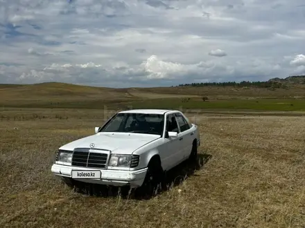 Mercedes-Benz E 200 1990 года за 800 000 тг. в Караганда