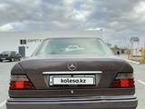 Mercedes-Benz E 220 1994 года за 1 300 000 тг. в Кызылорда – фото 2