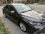 Toyota Camry 2023 года за 14 500 000 тг. в Павлодар – фото 2