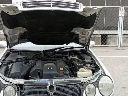 Mercedes-Benz E 280 1998 года за 5 350 000 тг. в Алматы – фото 29