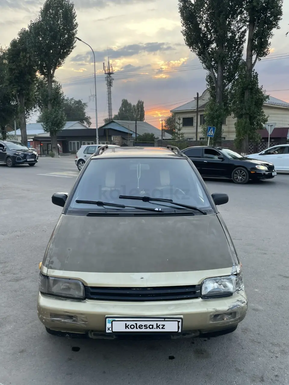 Nissan Prairie, 1994