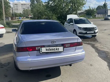 Toyota Camry 1998 года за 3 100 000 тг. в Семей – фото 7