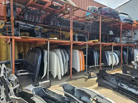 Капот за 110 500 тг. в Астана