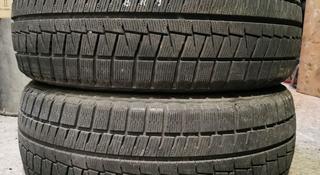 Резина 2-шт 215/45 r18 Bridgestone из Японии за 57 000 тг. в Алматы