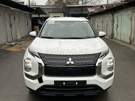 Mitsubishi Outlander 2022 года за 16 500 000 тг. в Алматы – фото 3