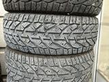 Шипованные 195/55/16 4шт за 15 000 тг. в Астана