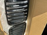 Решетка радиатора на BMWx5 g05 2023-2026 за 225 000 тг. в Алматы – фото 2