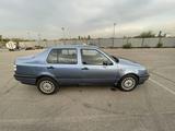 Volkswagen Vento 1992 годаfor1 800 000 тг. в Алматы – фото 3