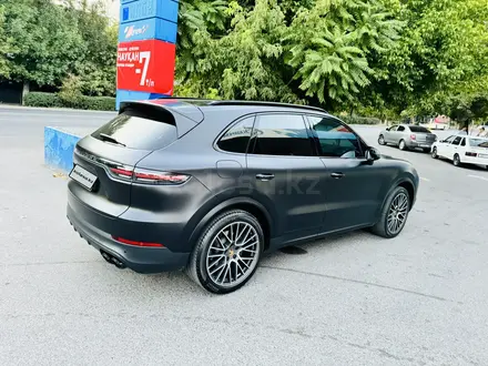 Porsche Cayenne 2021 года за 45 000 000 тг. в Шымкент – фото 10