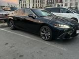 Lexus ES 350 2021 года за 27 000 000 тг. в Алматы – фото 2