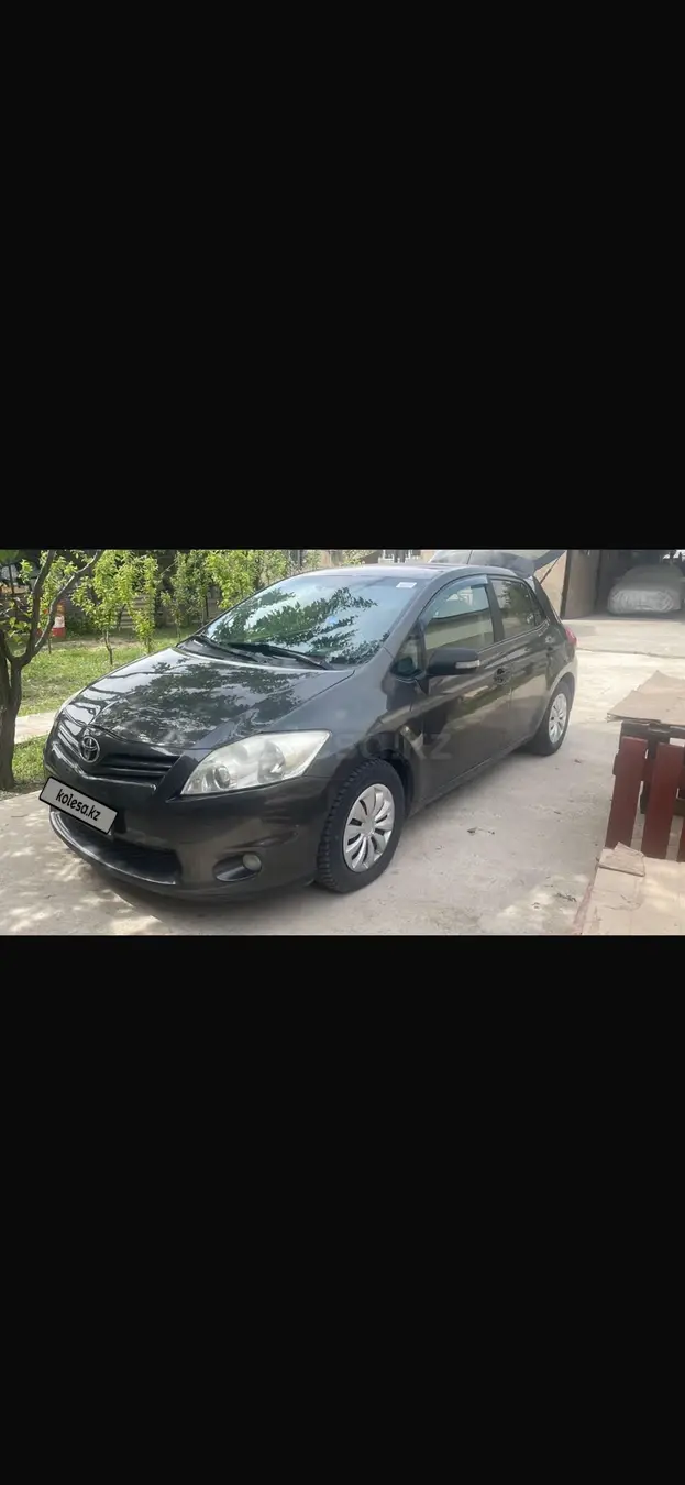Toyota Auris, 2010