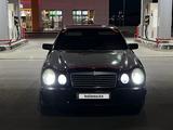Mercedes-Benz E 200 1995 года за 1 900 000 тг. в Атырау – фото 4