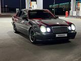 Mercedes-Benz E 200 1995 года за 1 900 000 тг. в Атырау – фото 3