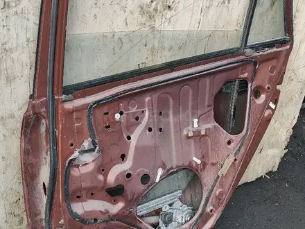 Дверь на Toyota Corolla Verso за 35 000 тг. в Алматы – фото 12