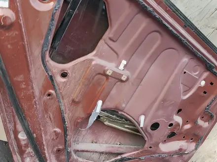 Дверь на Toyota Corolla Verso за 35 000 тг. в Алматы – фото 19