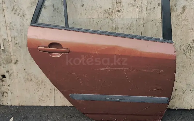 Дверь на Toyota Corolla Versoүшін35 000 тг. в Алматы