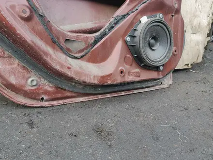 Дверь на Toyota Corolla Verso за 35 000 тг. в Алматы – фото 27