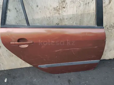 Дверь на Toyota Corolla Verso за 35 000 тг. в Алматы – фото 4