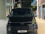 Hyundai Staria 2023 года за 23 000 000 тг. в Алматы – фото 2