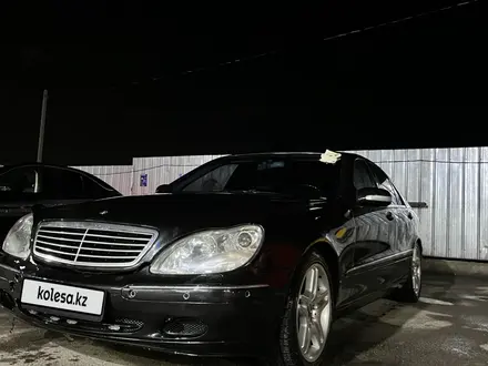 Mercedes-Benz S 500 2000 года за 4 000 000 тг. в Алматы – фото 3
