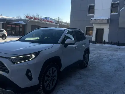 Toyota RAV4 2020 года за 16 200 000 тг. в Астана – фото 3